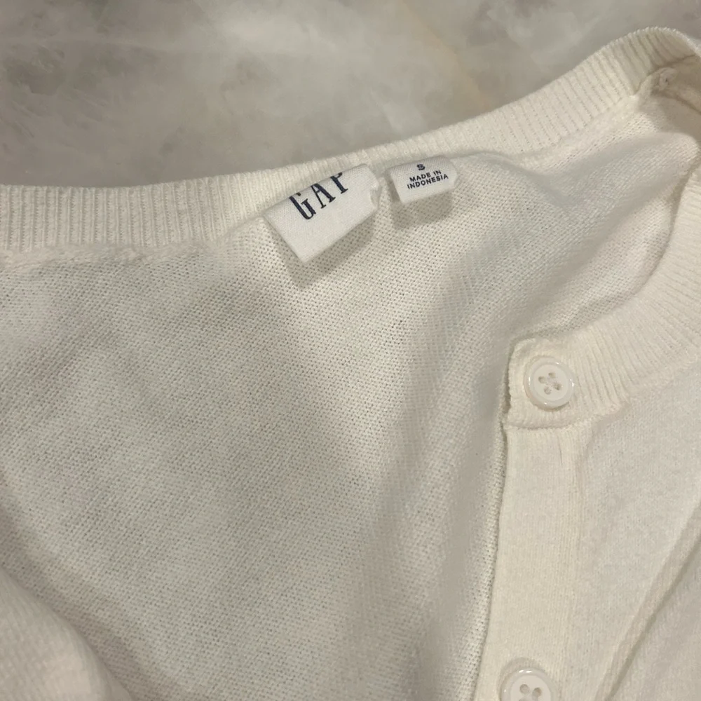 2 Gap Cardigans - Picture 6 of 6